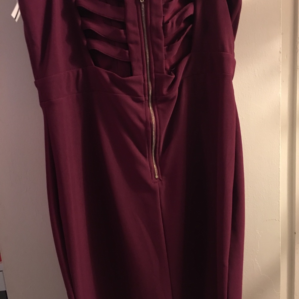Dress - Picture 3 of 4